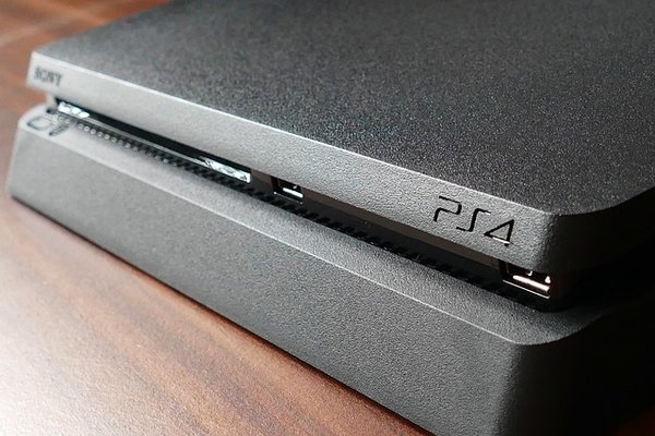 Quels sont les facteurs qui influencent le prix des réparations de la PS4 ?