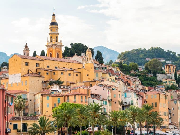 Comment se débarrasser de la peau qui pend sous le menton ? Acfcheckers